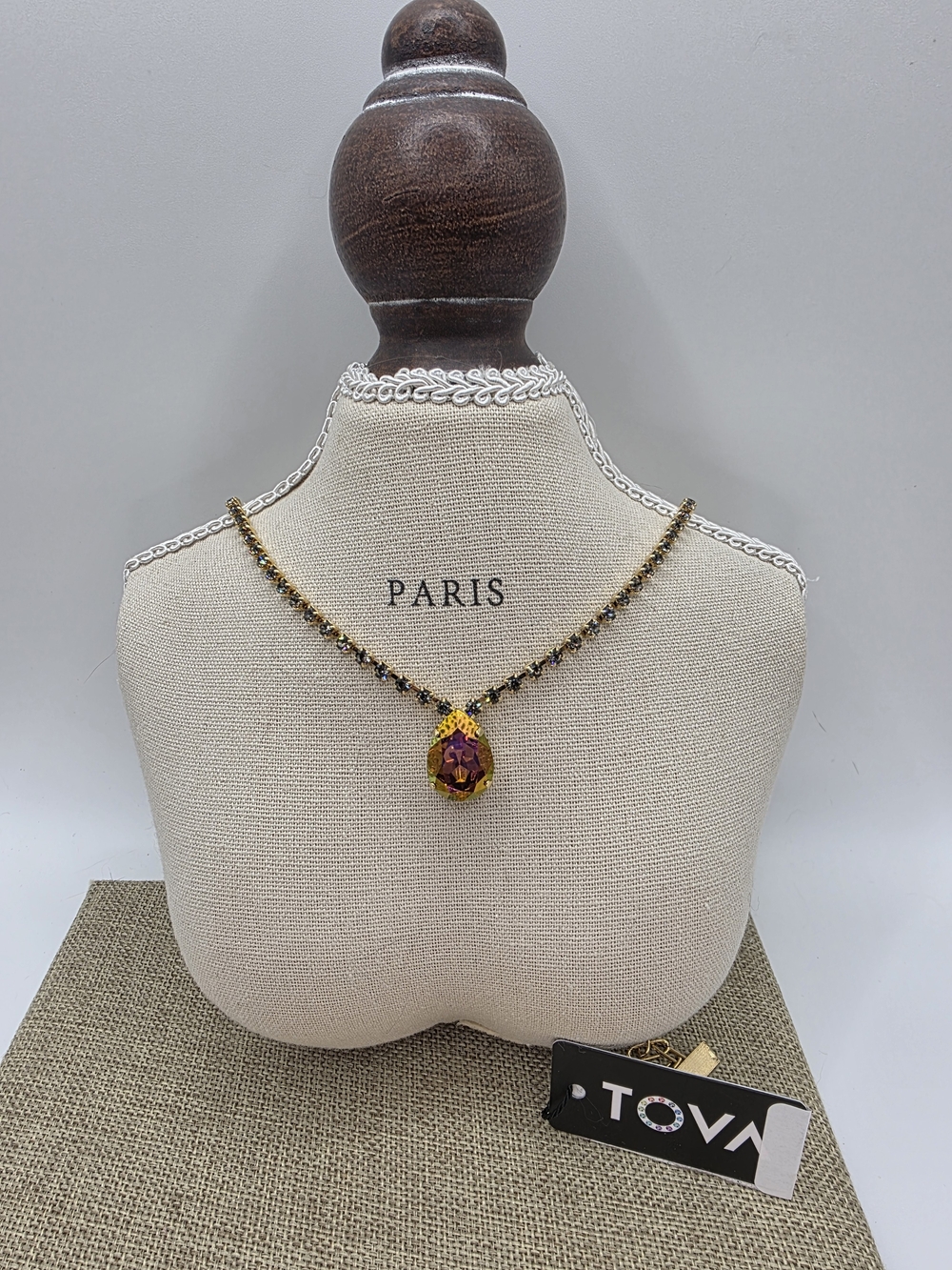 Tova Gold Teardrop Pendant Necklace